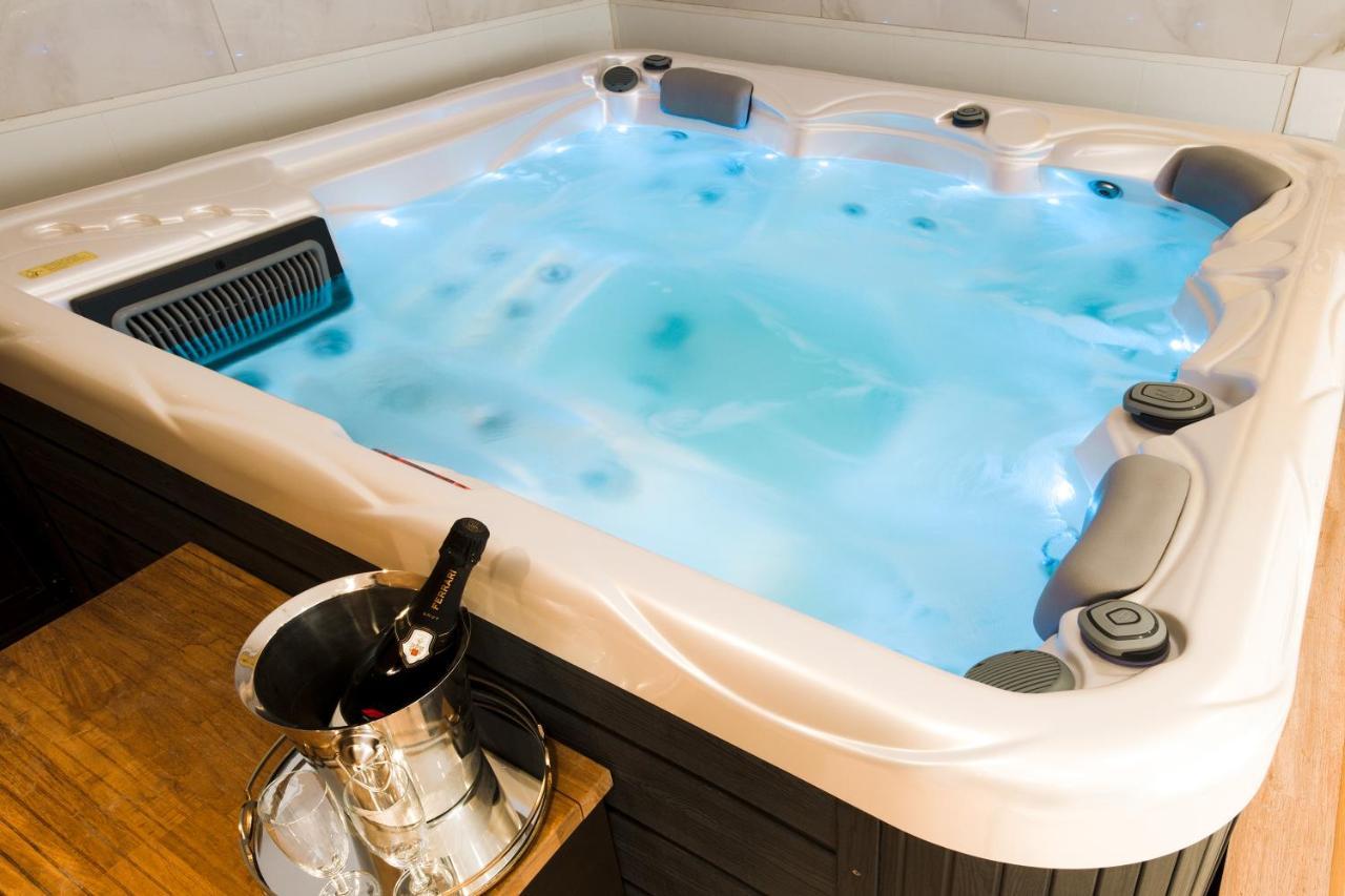 كراكوفيا Jacuzzi Spa Prestige المظهر الخارجي الصورة